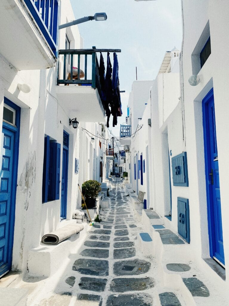 Myconos Free Tour